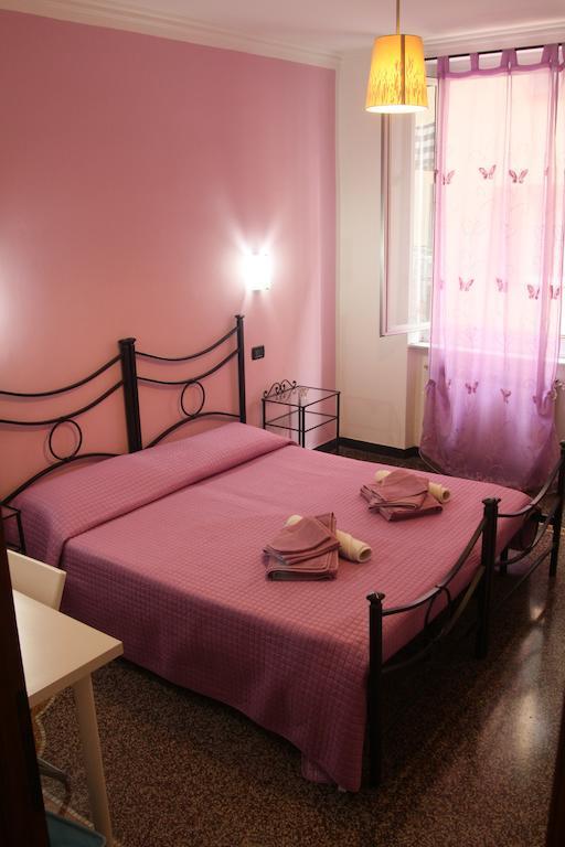 Bed & Breakfast La Rosa Dei Venti Γένοβα Δωμάτιο φωτογραφία